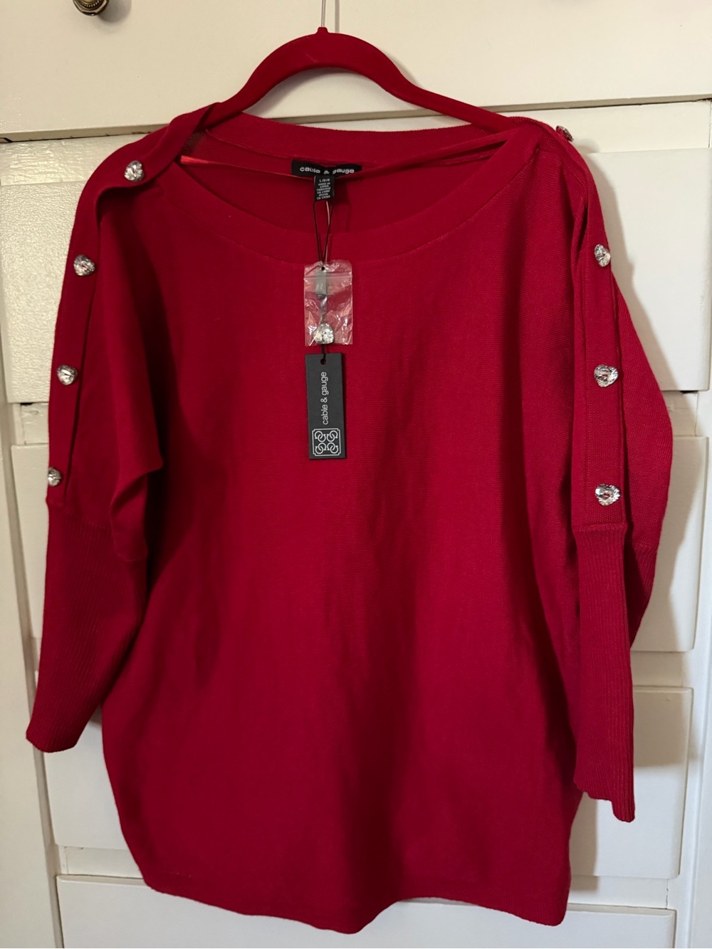 Cable & Gauge Red Button-Accent Sweater size L